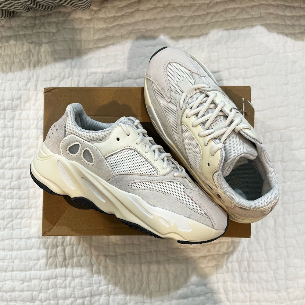Brand New Yeezy Boost 700 ‘Analog’